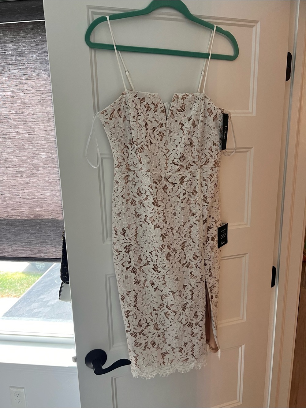 NWT Lulus Amazing Allure White Lace Bodycon Midi Dress M
